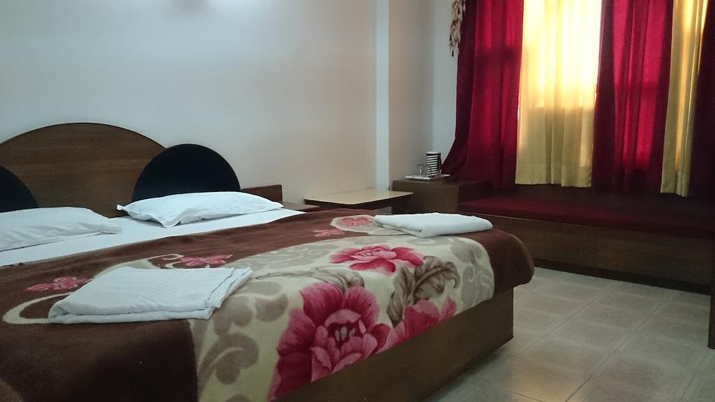 Hotel Maharaja Katra (Jammu and Kashmir) Quarto foto